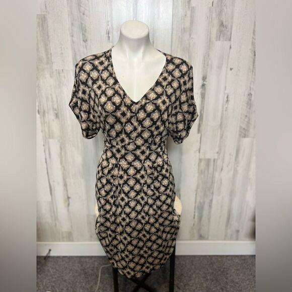 Dress  - Picture 7 of 8